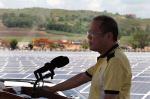President Benigno S. Aquino III, assisted by SACASOL’s chairman Jose Maria “Jomari” Zabaleta and president Jose Maria “Sech” Zabaleta, Jr., leads the Ceremonial Switch-on of the San Carlos Solar Energy, Inc. (SACASOL) Phase I during the Inauguration Ceremony at the San Carlos Ecozone in San Carlos City, Negros Occidental on Thursday (May 15, 2014).