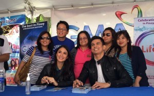 GMA’s top primetime stars Tom Rodriguez and Heart Evangelista during the Philippine Independence Day Celebration in New York last June 1, 2014. - See more at: http://www.gmanetwork.com/international/articles/2014-06-02/329/Tom-Rodriguez-and-Heart-Evangelista-Bring-Smiles-to-Fans-in-New-York#sthash.QmFITzwy.dpuf