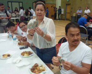 Loser “Winners”- Contestants of Manny Pacquiao’s “Biggest Loser” Contest had it quits at the Temptation Night in Glendale last April 11 for the $10 Grand prize and settled for a few hundred as they crossed the line indicating that they had enough. Still their efforts were not for naught as they still are winners in their own right.