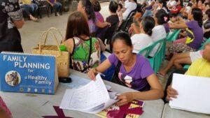 MEN DEFIANCE VS. SC TRO ON CONTRACEPTIVES. Women groups led by PhilHealth Director Risa Hontiveros conducted a “Family Planning Fair” where they distributed Implanon, a contraceptive implant, to women to help them effectively plan and manage their families. Hontiveros said the activity was organized an “act of defiance” and to fill in the gaps for reproductive health service delivery created by a temporary restraining order (TRO) issued by the Supreme Court on the Department of Health’s procurement and distribution of the said implant.