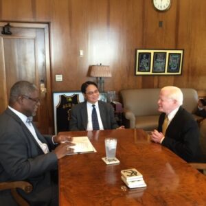 Ambassador Jose L. Cuisia, Jr. (right) discusses recent Philippine political and economic developments with Kansas City Mayor Sylvester "Sly" James, Jr., as Consul General Generoso Calonge (center) listens. (Photo courtesy of http://www.philippineembassy-usa.org/)