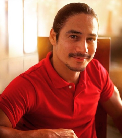 This image has an empty alt attribute; its file name is 09piolo.jpg