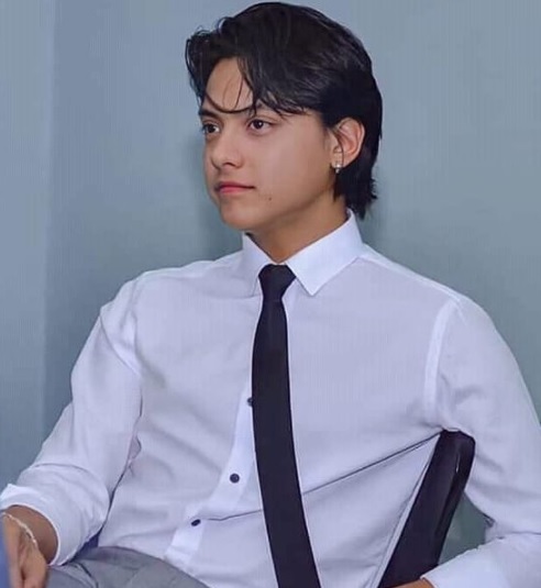 This image has an empty alt attribute; its file name is 04daniel.jpg