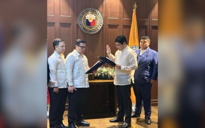 Erwin Tulfo sworn in as newest House member