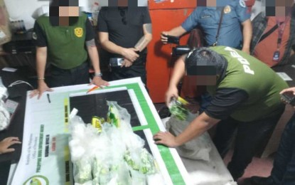 Bataan fishers turn over to PDEA P1.5-B shabu discovered off Zambales