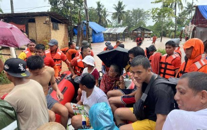 PCG rescues 200 in Palawan, 151 in NegOcc amid ‘Crising’