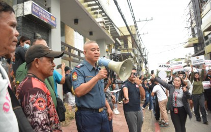 Cops mull raps vs. protesters in flood control mess