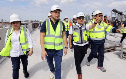 Senator Mark Villar, Discayas to appear before ICI