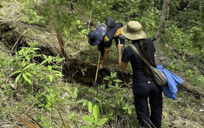 Alert stays as more ground cracks found in remote NegOcc village