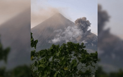 Phivolcs: Mayon stays at Alert Level 3, Bulusan at Level 1