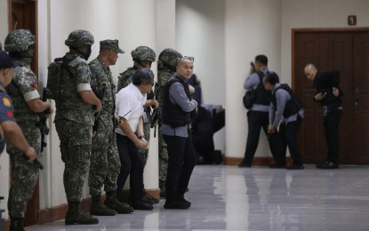 Palace: Sergeant at arms fired first warning shot in fierce standoff